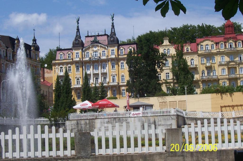Topapartmany Lesni Marianske Lazne Exterior photo